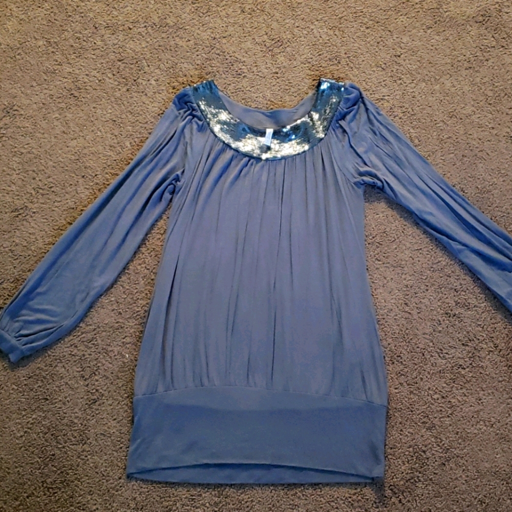 Dress with Sequin neck
